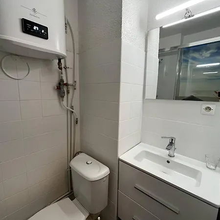 Apartment Naturiste Bord De Mer, Terrasse Sud, Clim, Parking - Fr-1-249a-44 Agde